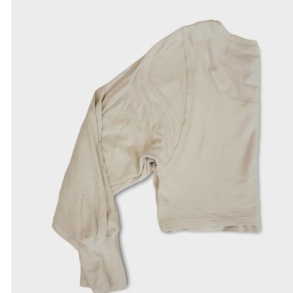 Size 2 - Lululemon LA Relaxed Crop Puff Long Sleeve - Picture 2 of 2